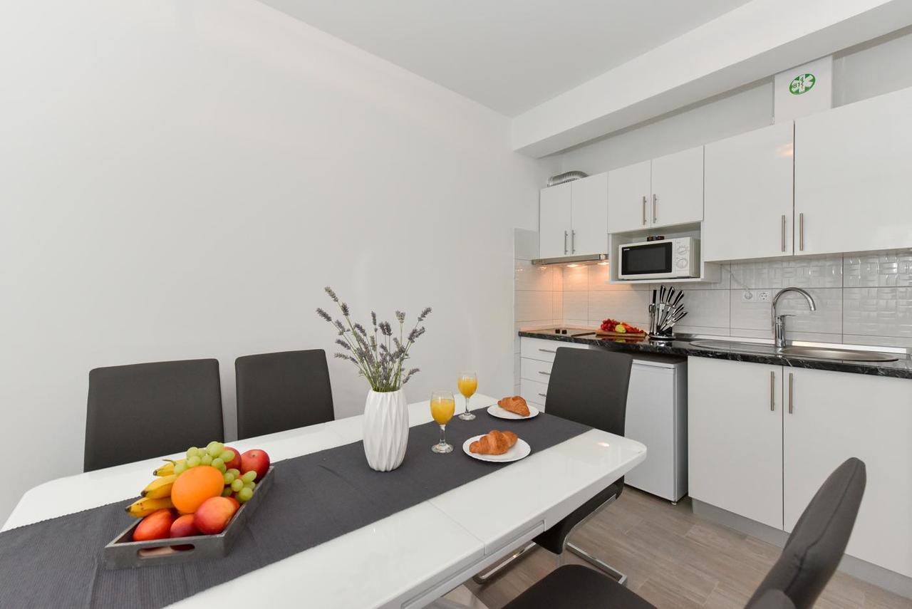 Crowonder Luxury Vir- 6 New Apartments For Families With Playground For Kids Exterior photo