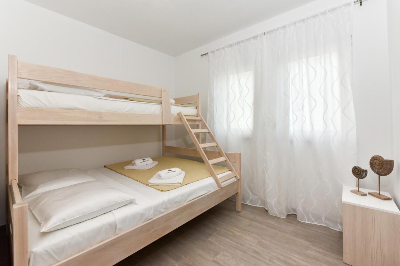 Crowonder Luxury Vir- 6 New Apartments For Families With Playground For Kids Exterior photo