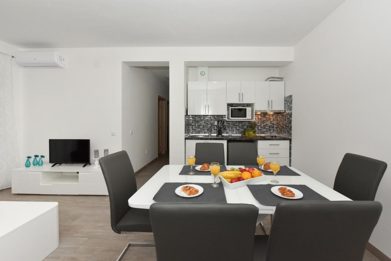 Crowonder Luxury Vir- 6 New Apartments For Families With Playground For Kids Exterior photo